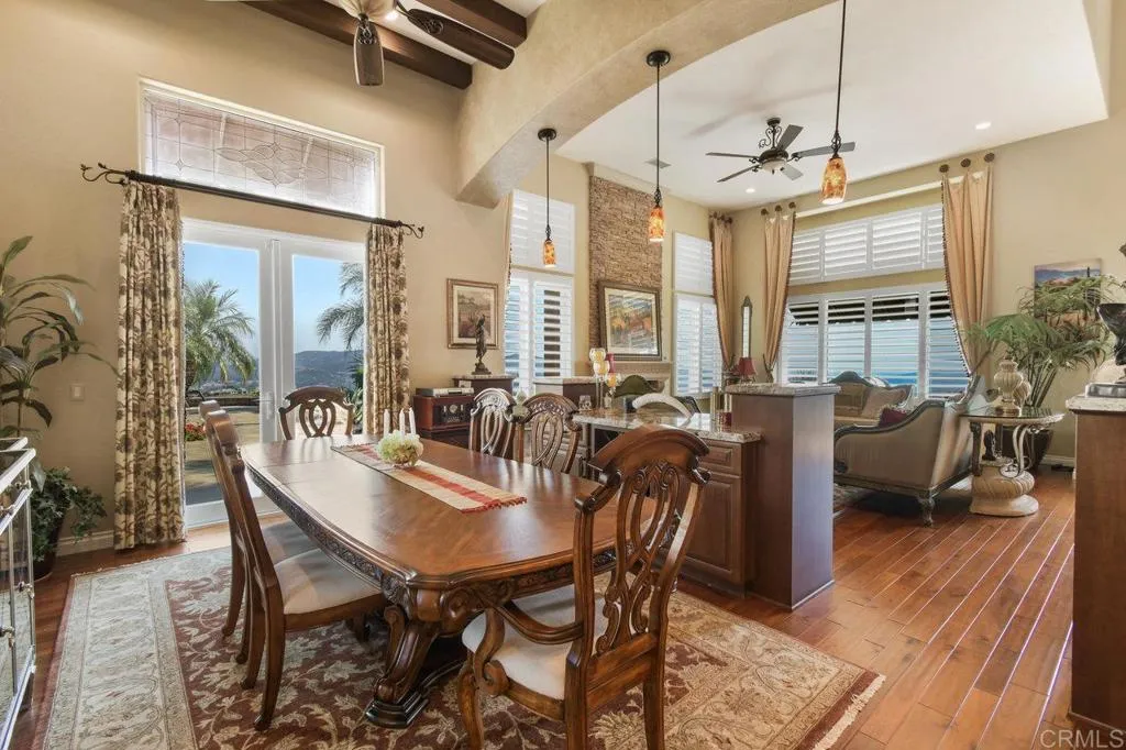 https://cdn.realtyfeed.com/cdn/127/306523558/c7ed63e4a70b89c10a8cb8d59170dc18.webp