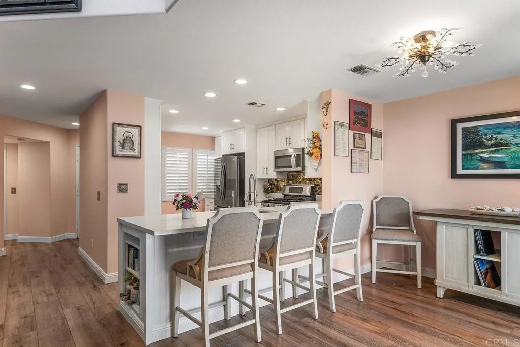 https://cdn.realtyfeed.com/cdn/127/306523595/668b5efe78e414fe2da616f01a0f8295.webp