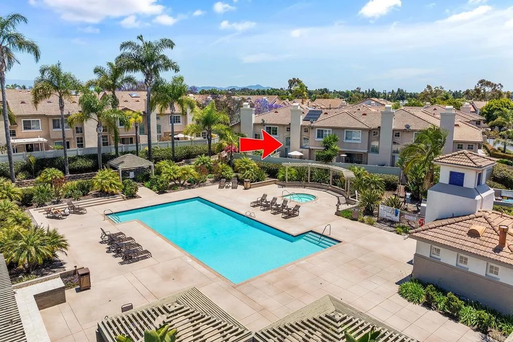 https://cdn.realtyfeed.com/cdn/127/306523595/786ae1fdc9db743b099dfcb3da2fd851.webp