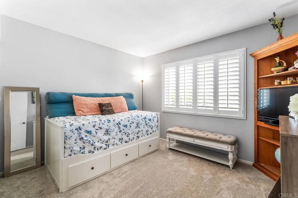 https://cdn.realtyfeed.com/cdn/127/306523595/98683c8ae68e1d7b1d6b39f46475c706.webp