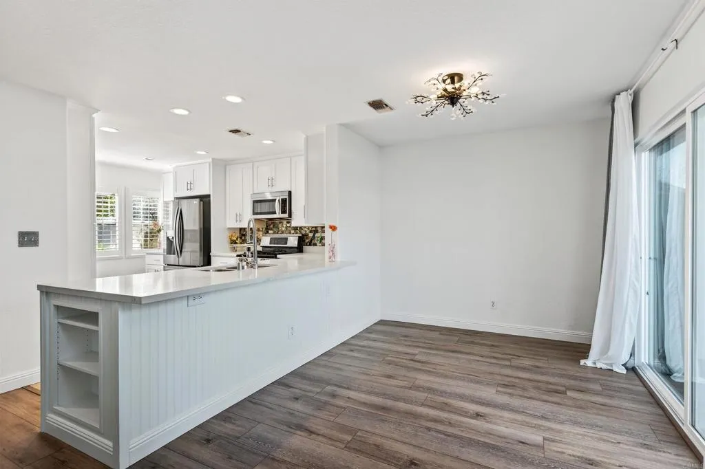 https://cdn.realtyfeed.com/cdn/127/306523595/b0293100f208354cb393617257c9f7f5.webp