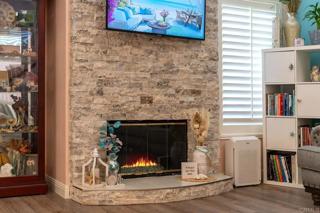 https://cdn.realtyfeed.com/cdn/127/306523595/b6c11c8ef34f1e8fa27613bab39aa949.webp