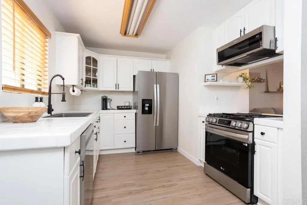 https://cdn.realtyfeed.com/cdn/127/306523607/4669e7ae308b877aa13832adb29307d3.webp