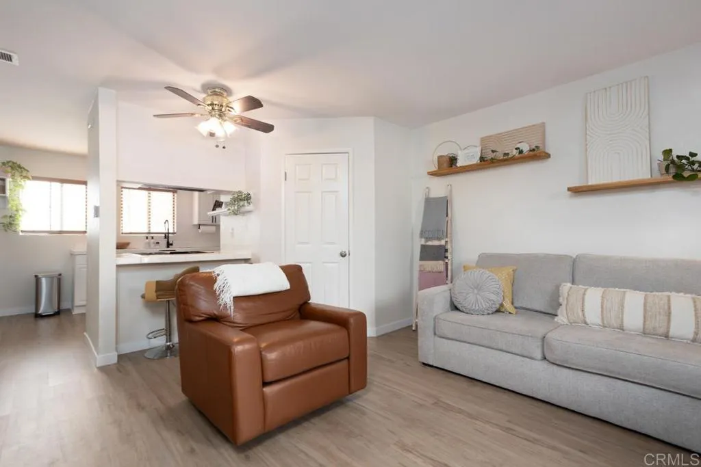 https://cdn.realtyfeed.com/cdn/127/306523607/cc4e8f602bfa2487f06dec3187f846bd.webp