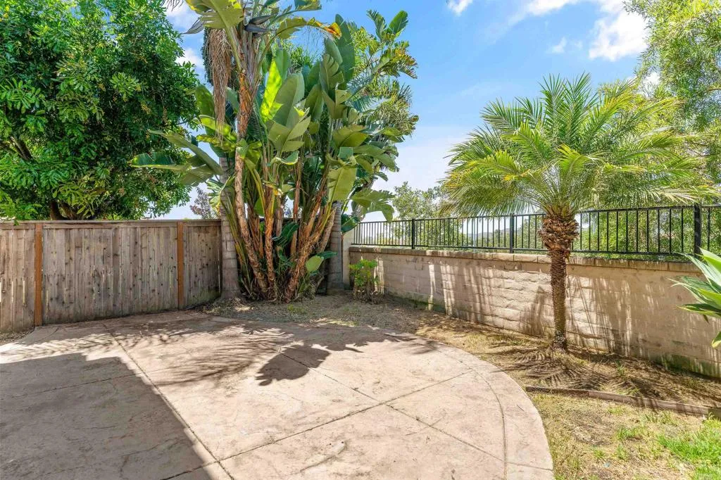 https://cdn.realtyfeed.com/cdn/127/306523672/170626ebf9452d377e7f62b025bd10ad.webp