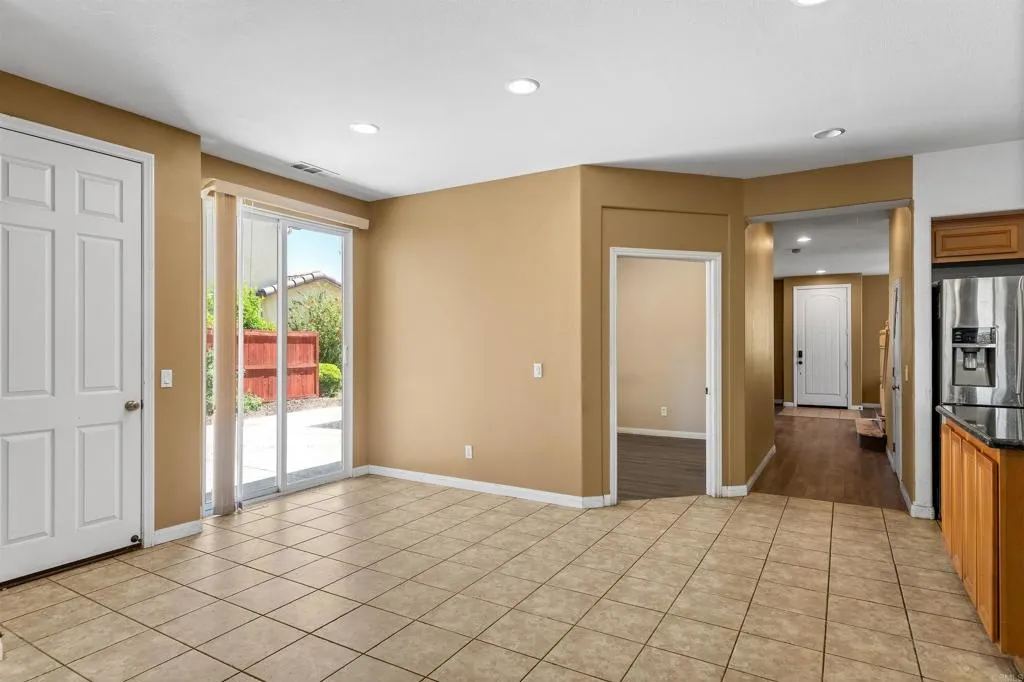https://cdn.realtyfeed.com/cdn/127/306523672/922db66bedf5e4be8a8b5acb70a67f53.webp