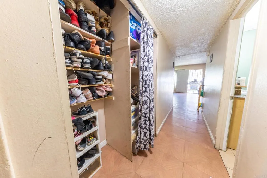 https://cdn.realtyfeed.com/cdn/127/306523704/664fcaebd08c236b8d1fdf31a2751956.webp