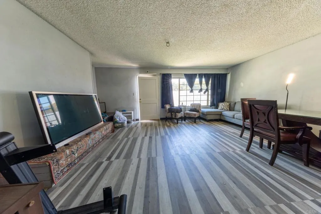 https://cdn.realtyfeed.com/cdn/127/306523704/6c22065ac17e6c7ab8426acb8686cb38.webp