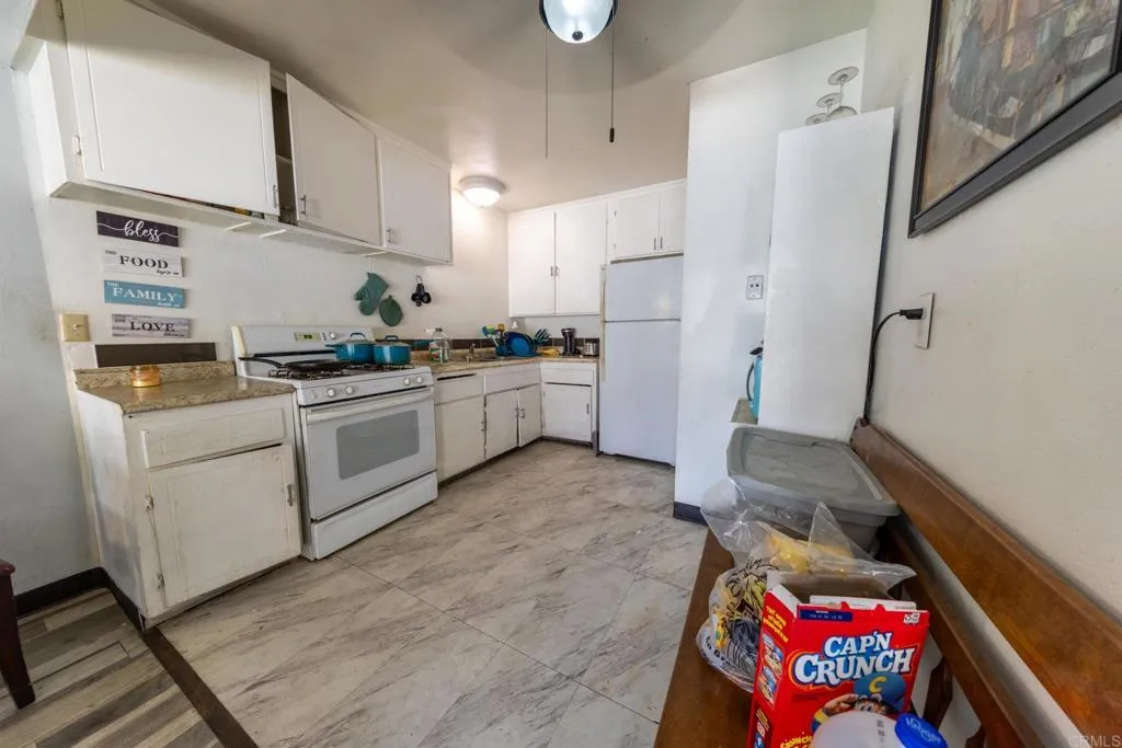 https://cdn.realtyfeed.com/cdn/127/306523704/cd18560f464cb7cd51f212e3464f56f1.webp