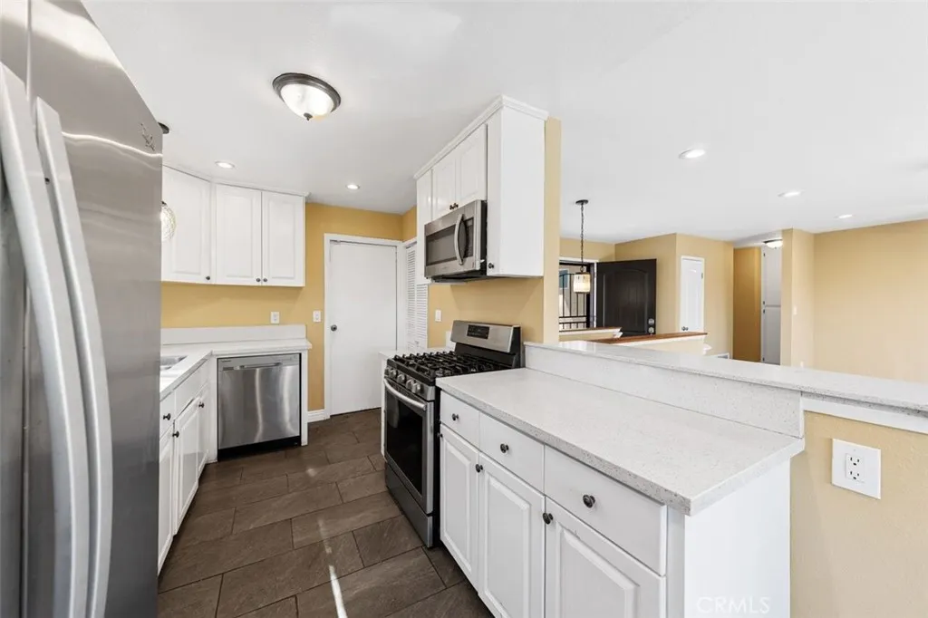 https://cdn.realtyfeed.com/cdn/127/306523724/aa7534f6cee704dc7997f80305f0b6ee.webp