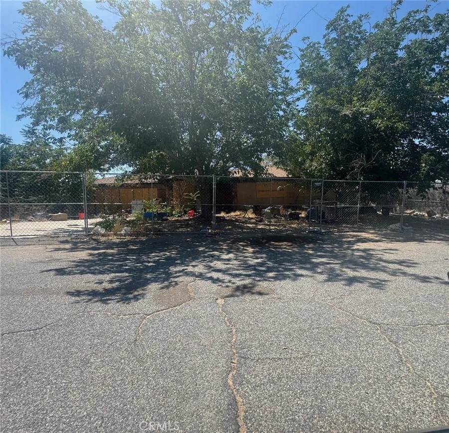 40155 172nd Street East, Lake Los Angeles, CA 93591