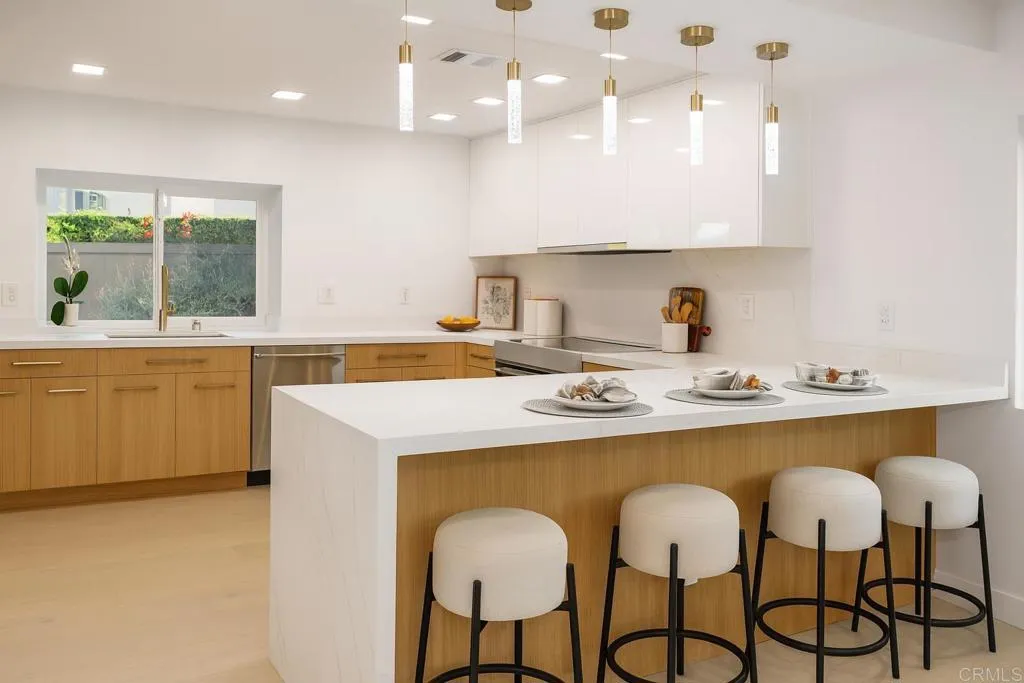 https://cdn.realtyfeed.com/cdn/127/306523739/5af85d3435f6379972744450f0e17911.webp