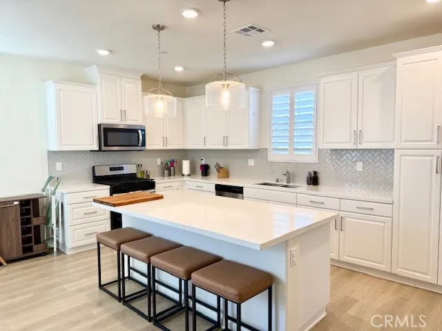 https://cdn.realtyfeed.com/cdn/127/306523768/1b87f4481850005bdc63a4bab28d8a6a.webp