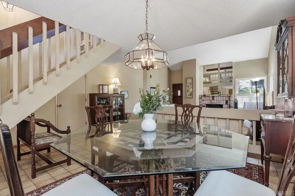 https://cdn.realtyfeed.com/cdn/127/306523797/2f3d9f005b49f7119f9efb3c24f9afdd.webp