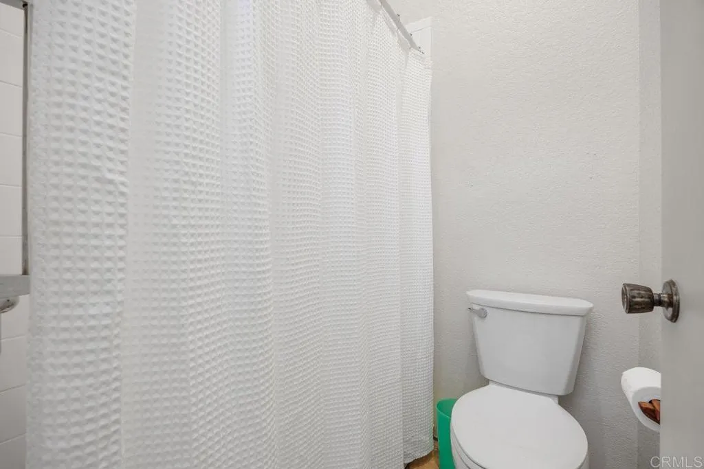 https://cdn.realtyfeed.com/cdn/127/306523797/4f82594a0b52ca22dfff66d0c1fc12d4.webp