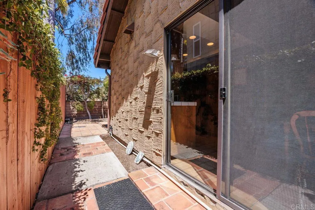 https://cdn.realtyfeed.com/cdn/127/306523797/70adc241d6ac13c1d694e5048f81e4d8.webp