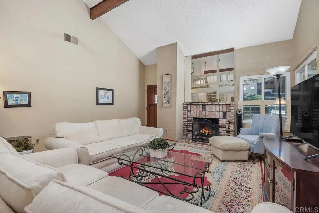 https://cdn.realtyfeed.com/cdn/127/306523797/9930c37df58742719db129bbc9d32c21.webp