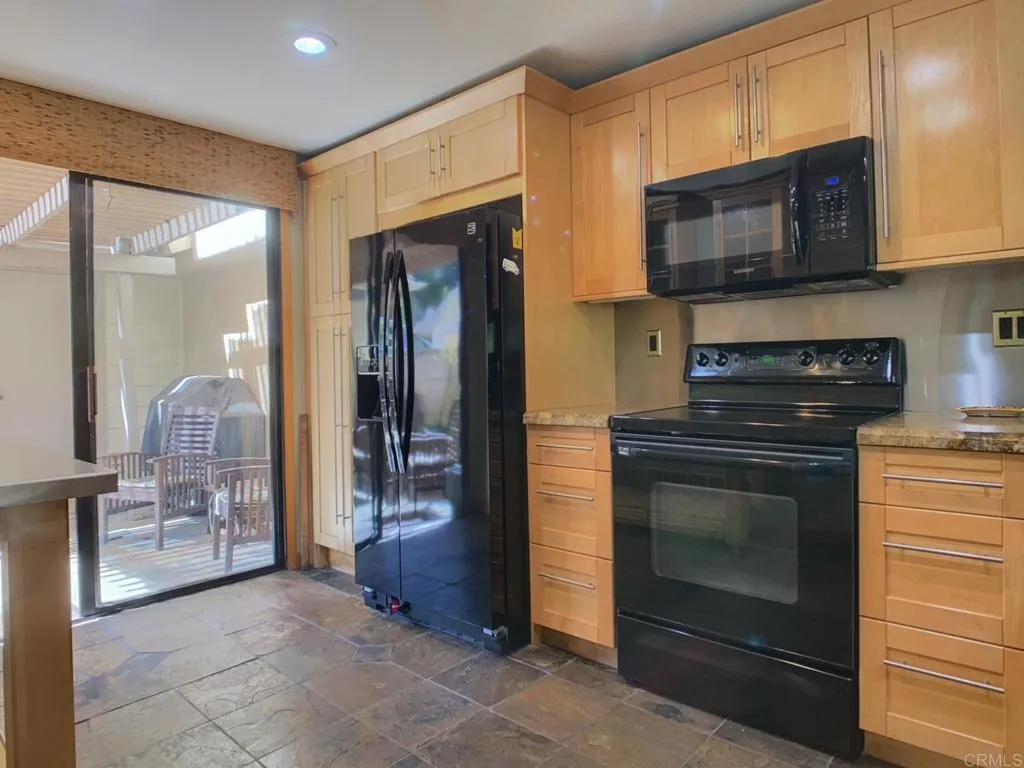 https://cdn.realtyfeed.com/cdn/127/306523821/4f66fec47e2263a0758d17eb649da9c6.webp