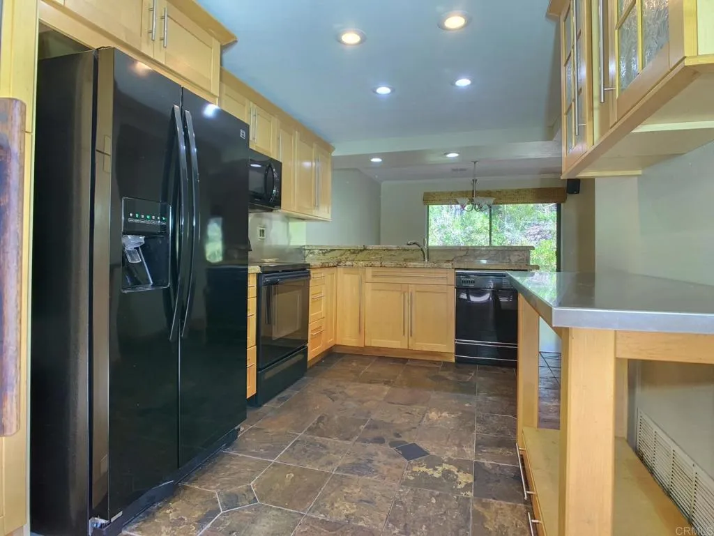 https://cdn.realtyfeed.com/cdn/127/306523821/5fd4e0177d44f187c818d88946ad04be.webp