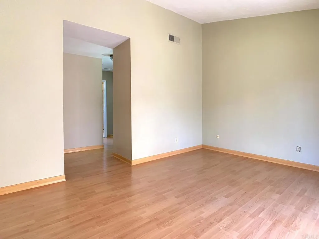 https://cdn.realtyfeed.com/cdn/127/306523821/7e427a99139845e5080ef97e76325000.webp