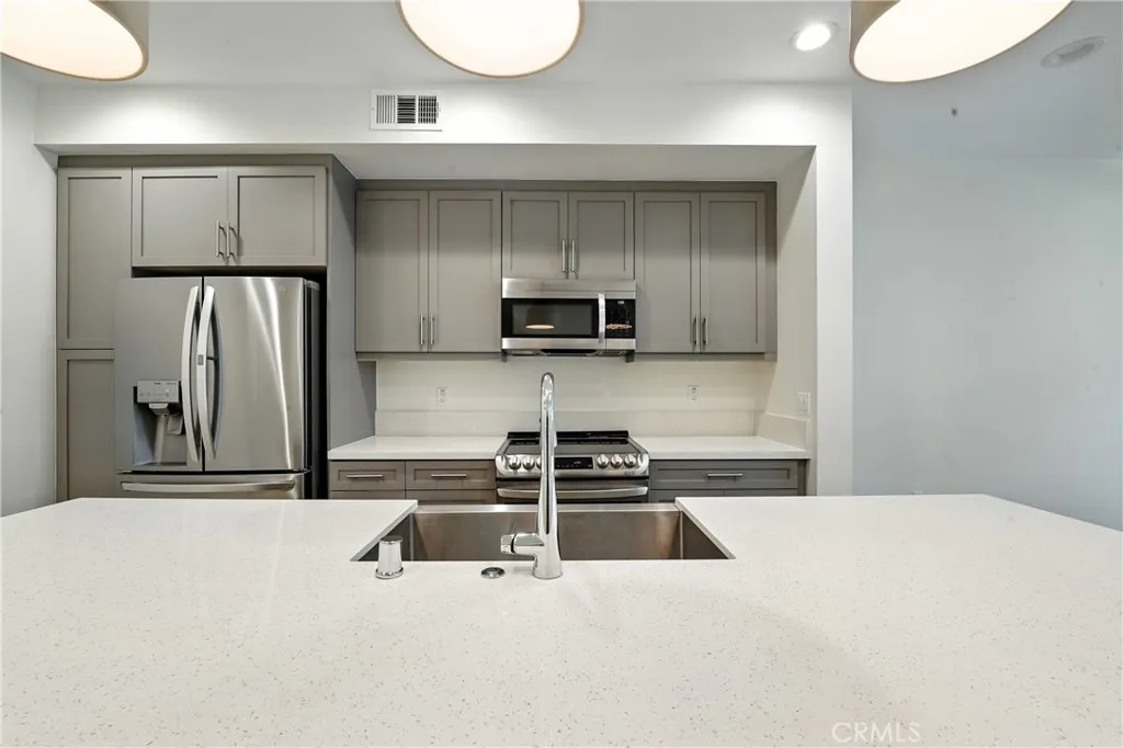 Photo #3: SW25187907 Listing 