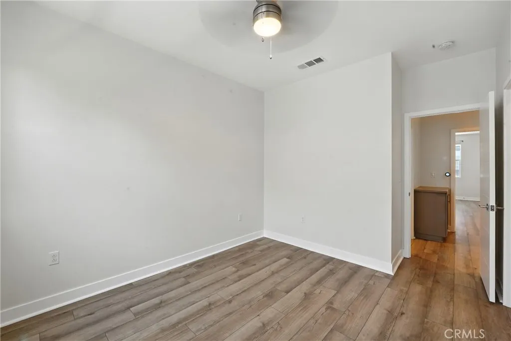 Photo #17: SW25187907 Listing: Photo #17