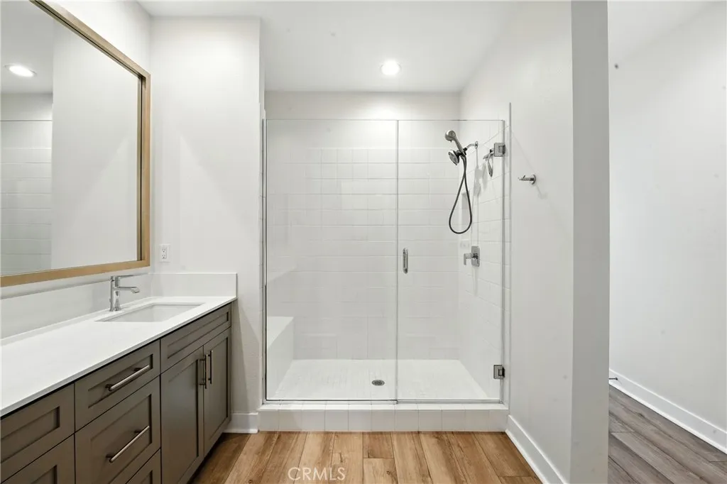Photo #11: SW25187907 Listing: Photo #11