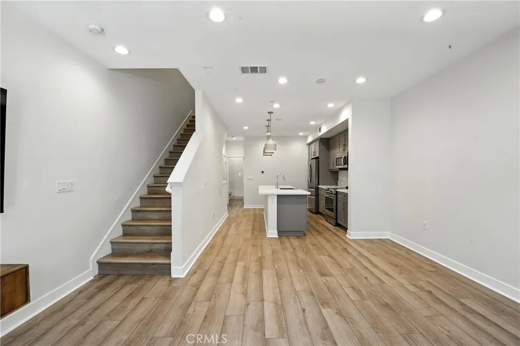 Photo #30: SW25187907 Listing: Photo #30