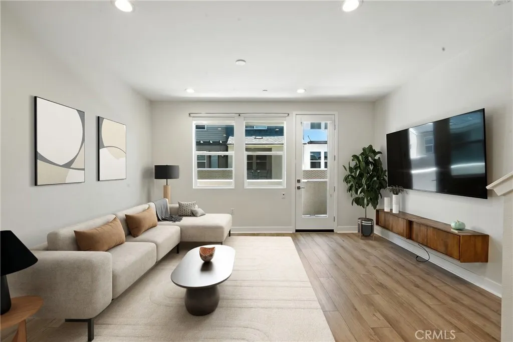 Photo #3: SW25187907 Listing 