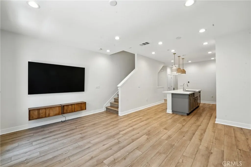 Photo #7: SW25187907 Listing: Photo #7