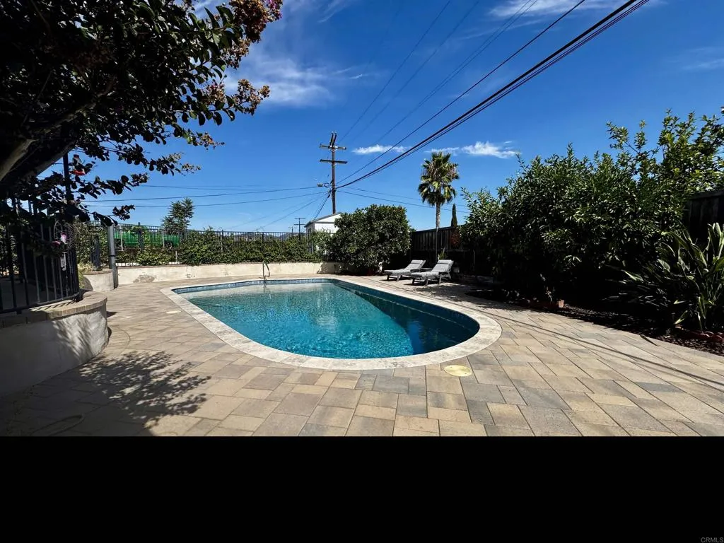 https://cdn.realtyfeed.com/cdn/127/306523854/780571b7abcbdf3fdb00b4d5b6a56ef5.webp
