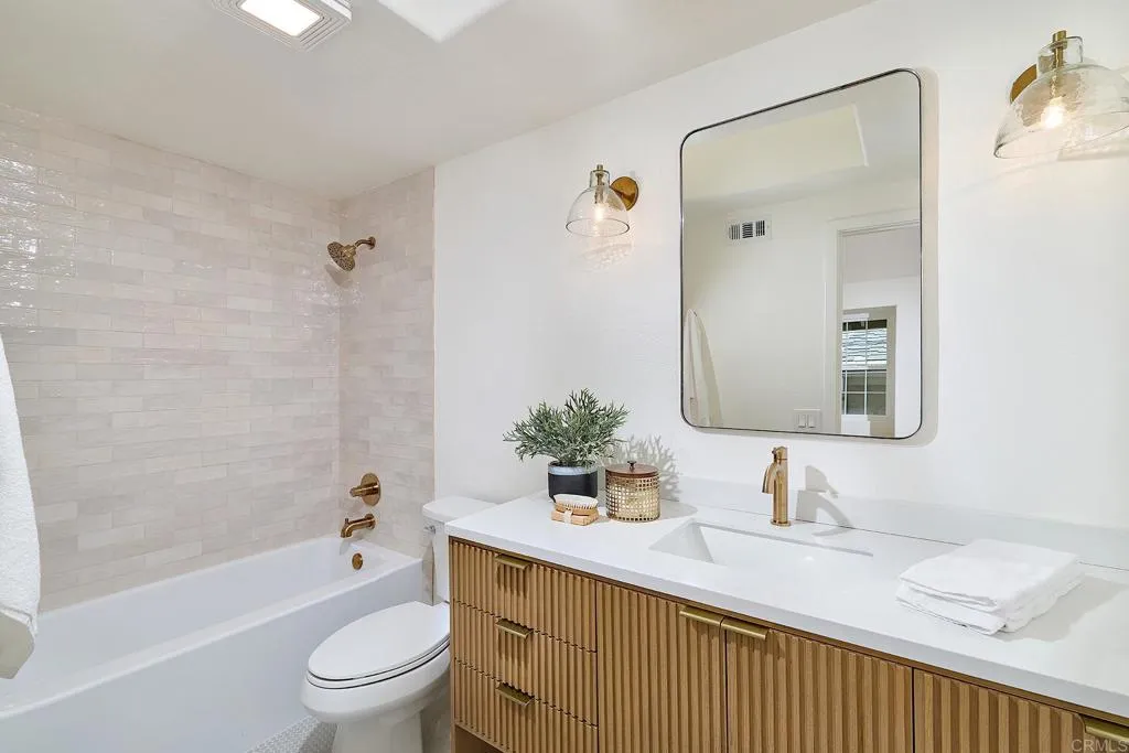 https://cdn.realtyfeed.com/cdn/127/306523898/c64a6297b52aa7518f57ec65d11b8e9c.webp