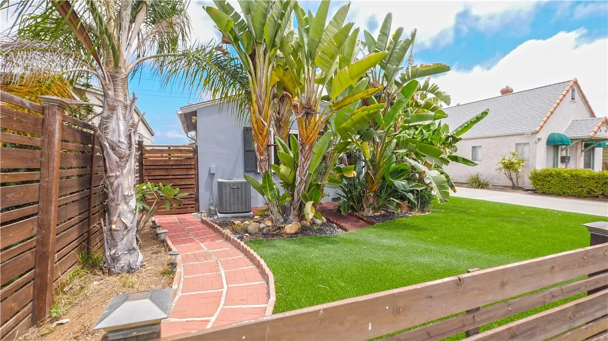 https://cdn.realtyfeed.com/cdn/127/306523912/2c99749c0ef8c714f8648b5955027d20.webp