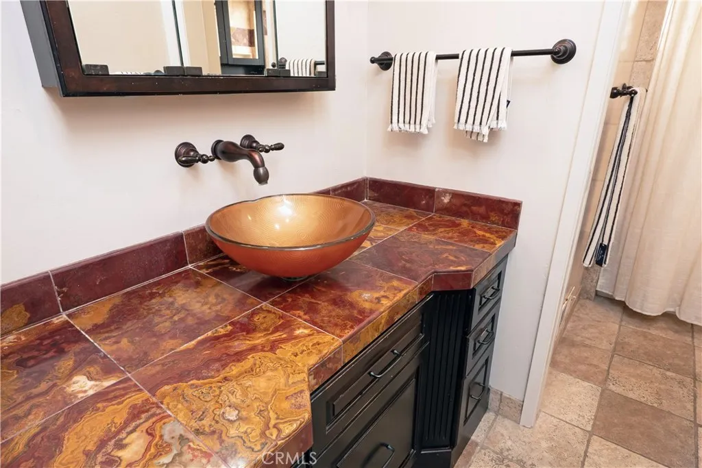 https://cdn.realtyfeed.com/cdn/127/306523912/42425b78b1e2adda6e1488bcd026c75d.webp