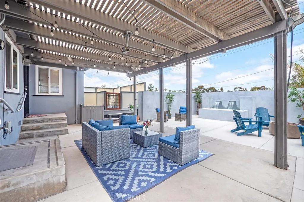 https://cdn.realtyfeed.com/cdn/127/306523912/503c6e094e7afda2a8fd177133afef01.webp