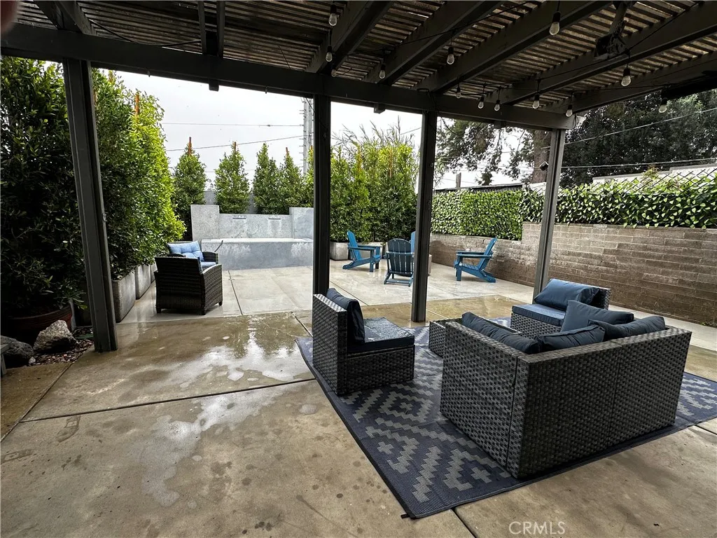 https://cdn.realtyfeed.com/cdn/127/306523912/c0e7b3fae5db9b9d7fabee1b189e1a6b.webp
