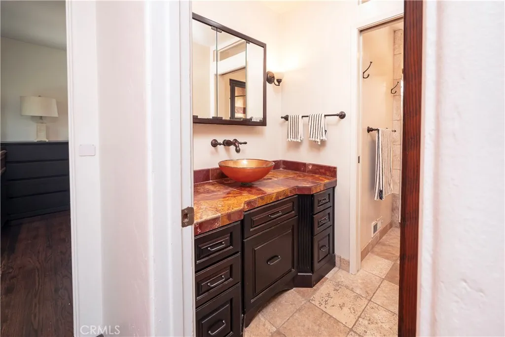 https://cdn.realtyfeed.com/cdn/127/306523912/d576085deb6ed4460ced503ccd781b4e.webp