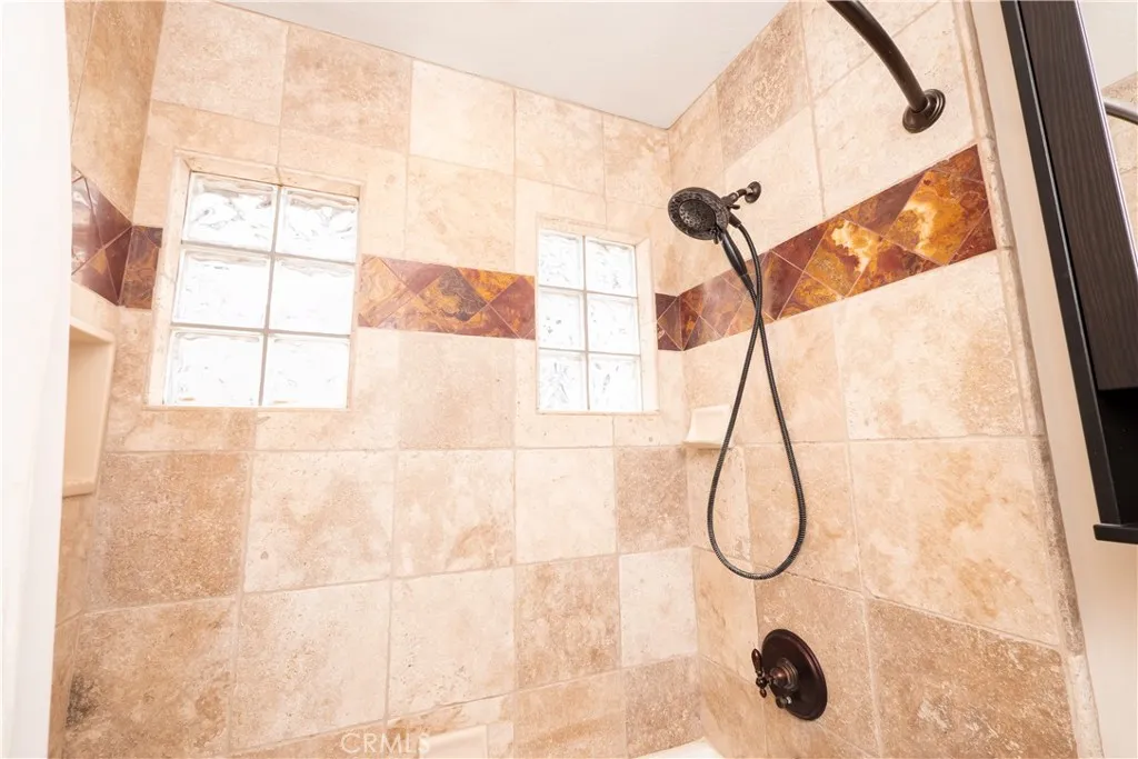 https://cdn.realtyfeed.com/cdn/127/306523912/fa5822a552753e23421f5a3733d916bd.webp