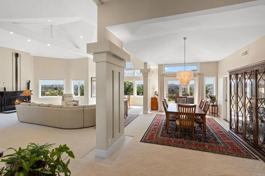 https://cdn.realtyfeed.com/cdn/127/306523913/02b0c38637a57e45ae28f59375a33240.webp
