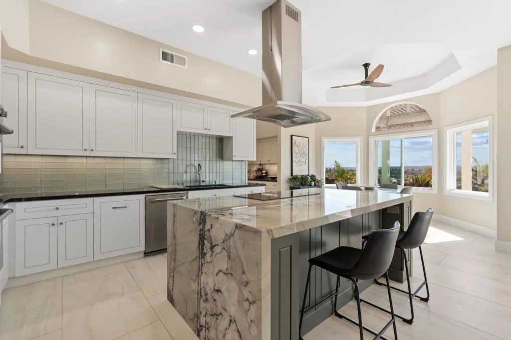 https://cdn.realtyfeed.com/cdn/127/306523913/2cce01e22776447a276d8676ee754877.webp