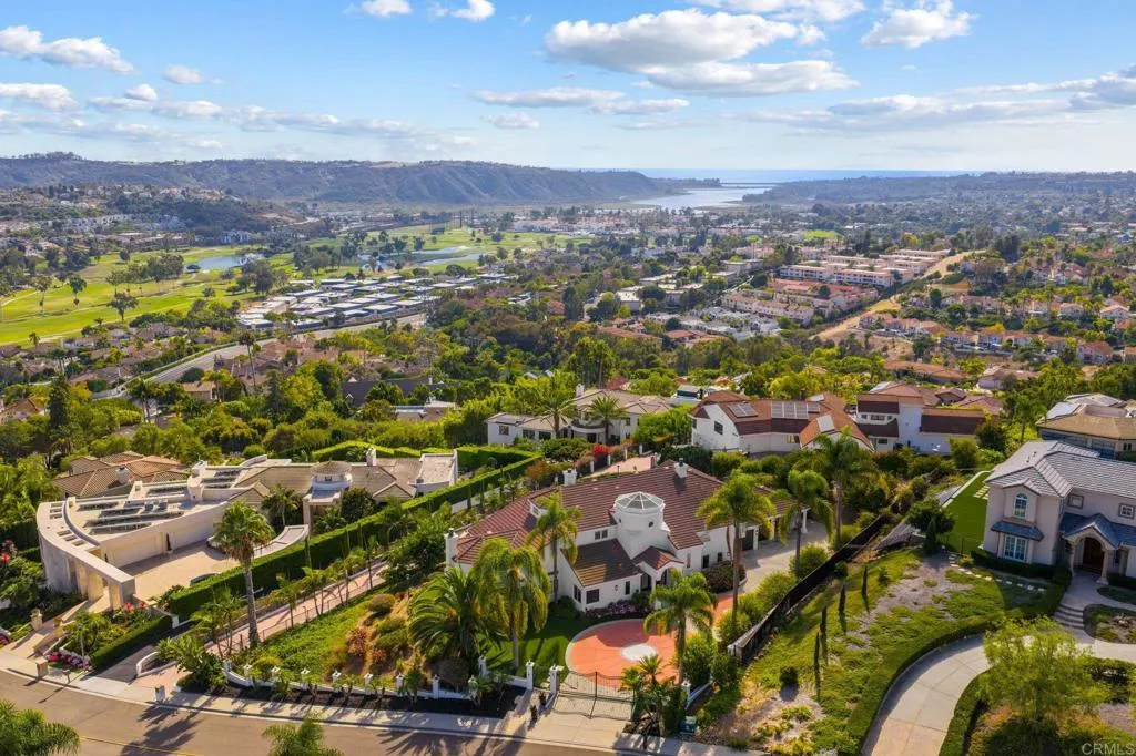 https://cdn.realtyfeed.com/cdn/127/306523913/49e043dd88ec9c28cba2d1bd1ab700c4.webp