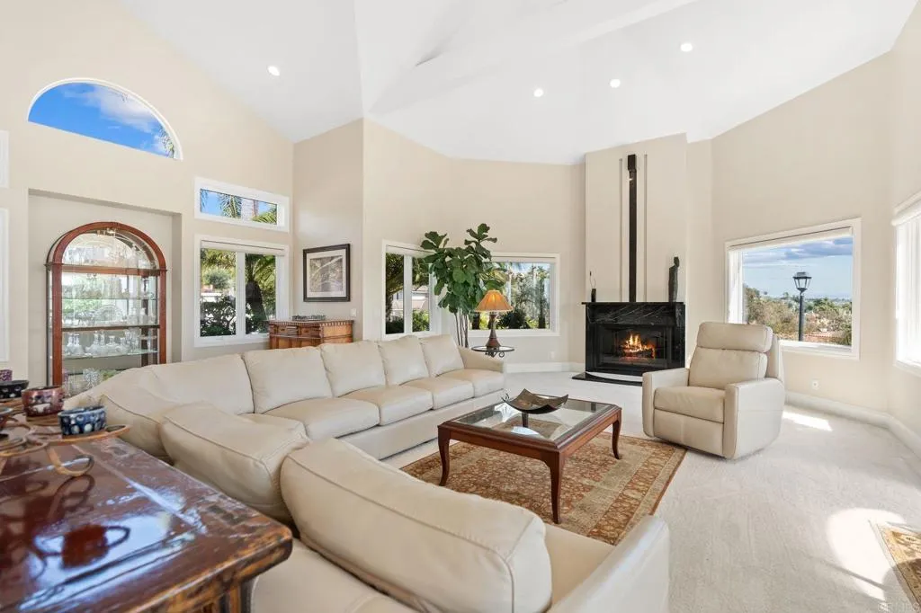 https://cdn.realtyfeed.com/cdn/127/306523913/8eb58c4331d0075c813a8f5a34d50794.webp
