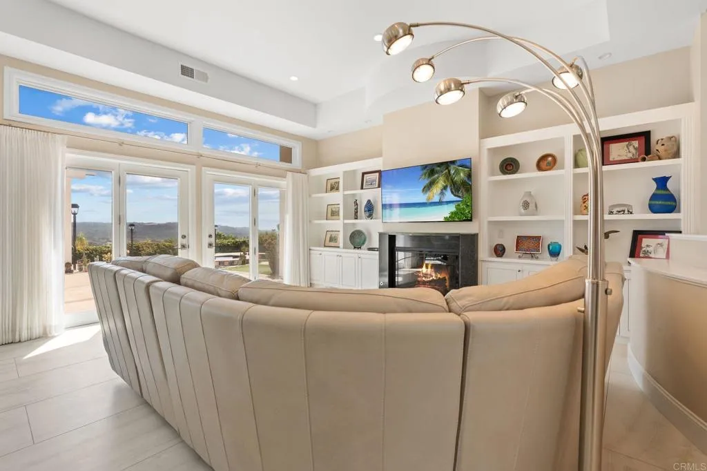 https://cdn.realtyfeed.com/cdn/127/306523913/f26046bc7dad364087bd753410167470.webp