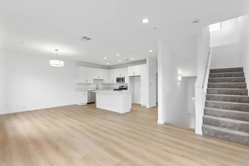 Photo #2: PTP2506379 Listing 