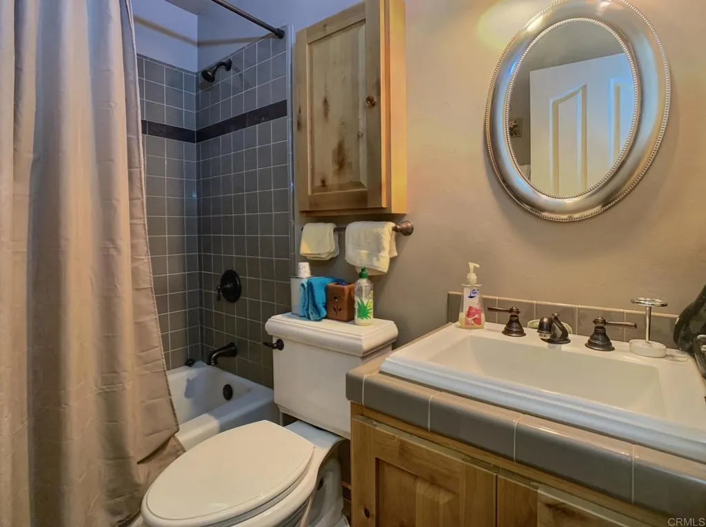 https://cdn.realtyfeed.com/cdn/127/306523935/16c6e0e6fa2e5d3289299887a1486d57.webp