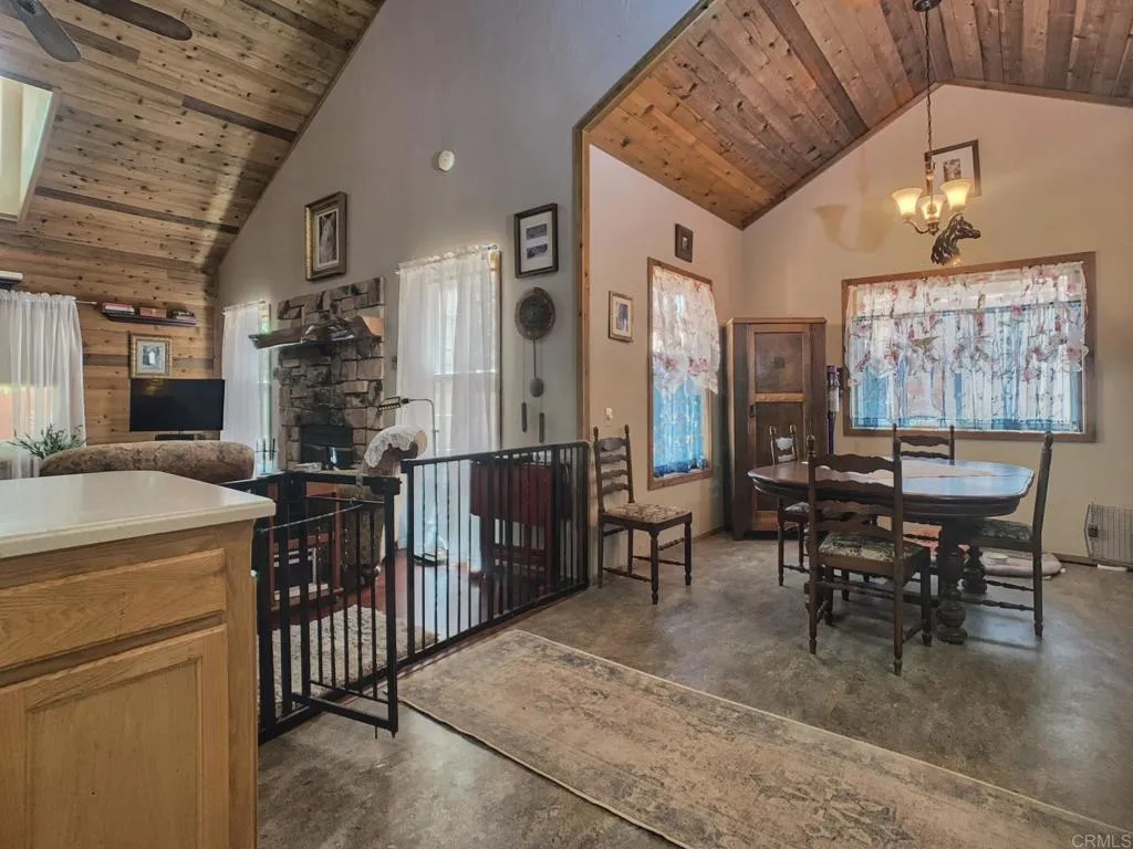 https://cdn.realtyfeed.com/cdn/127/306523935/1e6dc31e4a500eac709f73946e3f5de4.webp