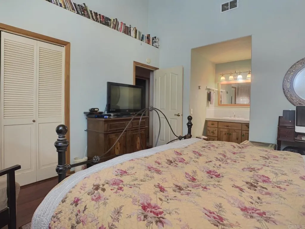 https://cdn.realtyfeed.com/cdn/127/306523935/21fbe4bd73d25cd3d8067b418aaa33b1.webp