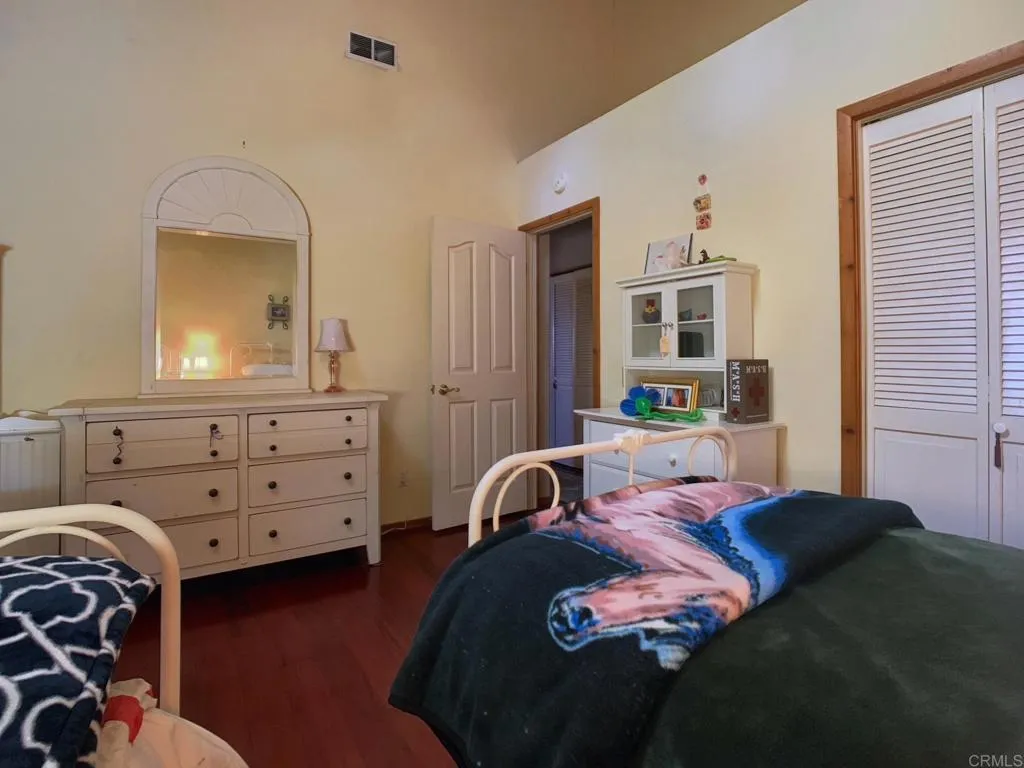 https://cdn.realtyfeed.com/cdn/127/306523935/25fadf55bdb3cd93b878dadb437abfed.webp
