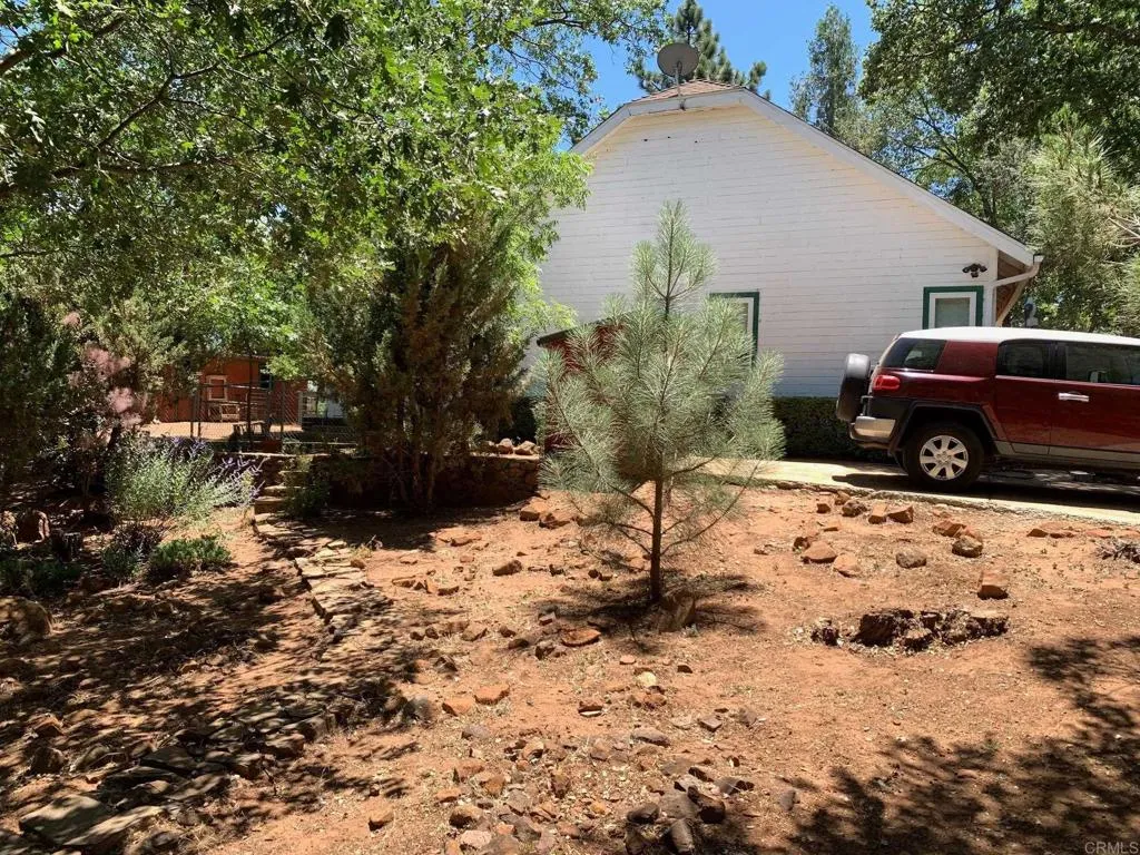 https://cdn.realtyfeed.com/cdn/127/306523935/5fefbc293083307425f30fdb1a69c5de.webp