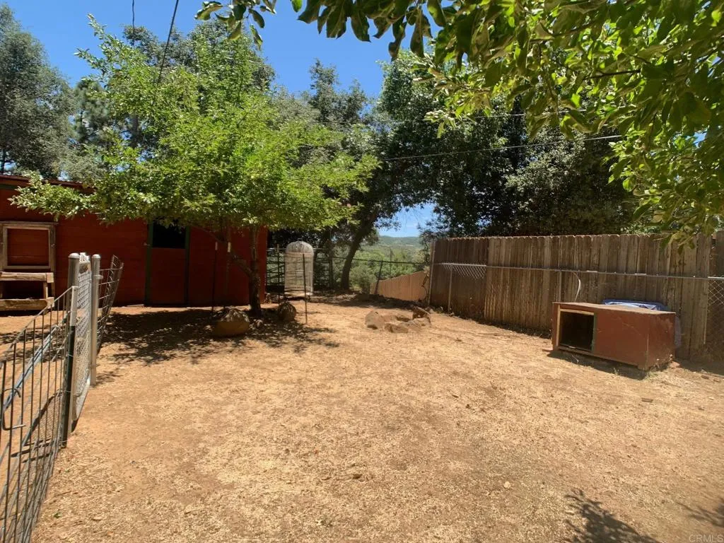 https://cdn.realtyfeed.com/cdn/127/306523935/8f5fe67fabafab9400142ec8fa2db71d.webp